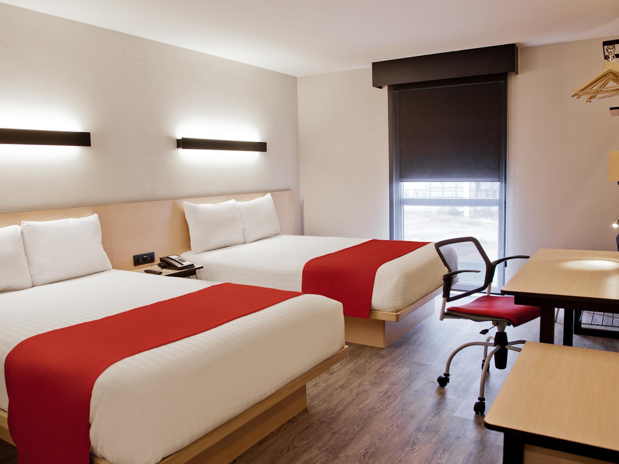 City Express By Marriott Salamanca Ngoại thất bức ảnh