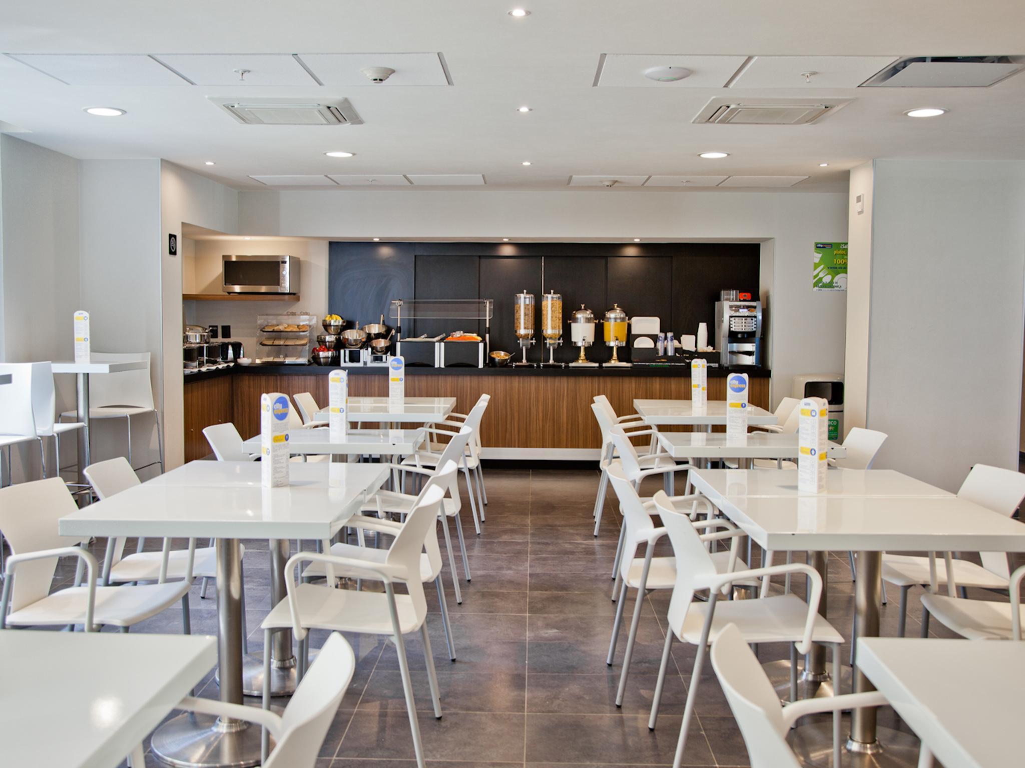 City Express By Marriott Salamanca Ngoại thất bức ảnh
