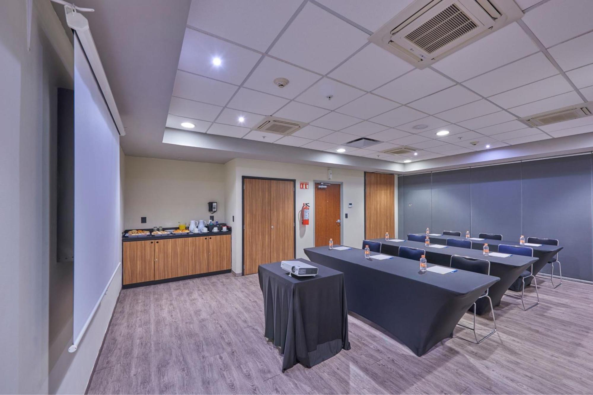 City Express By Marriott Salamanca Ngoại thất bức ảnh