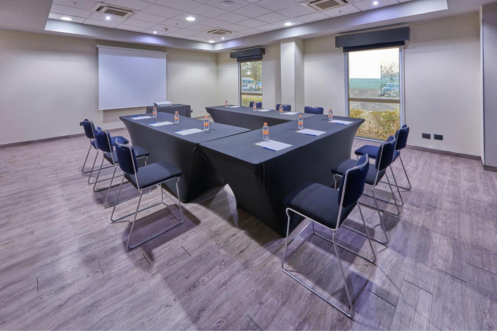 City Express By Marriott Salamanca Ngoại thất bức ảnh