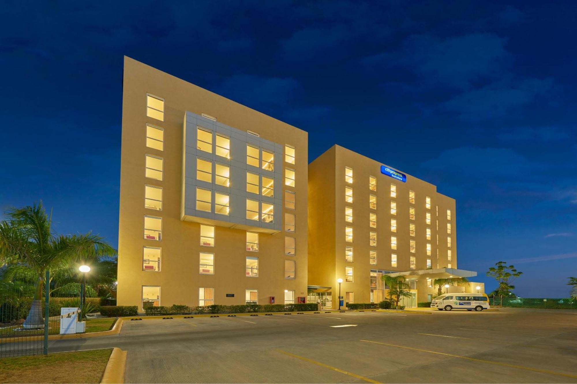 City Express By Marriott Salamanca Ngoại thất bức ảnh