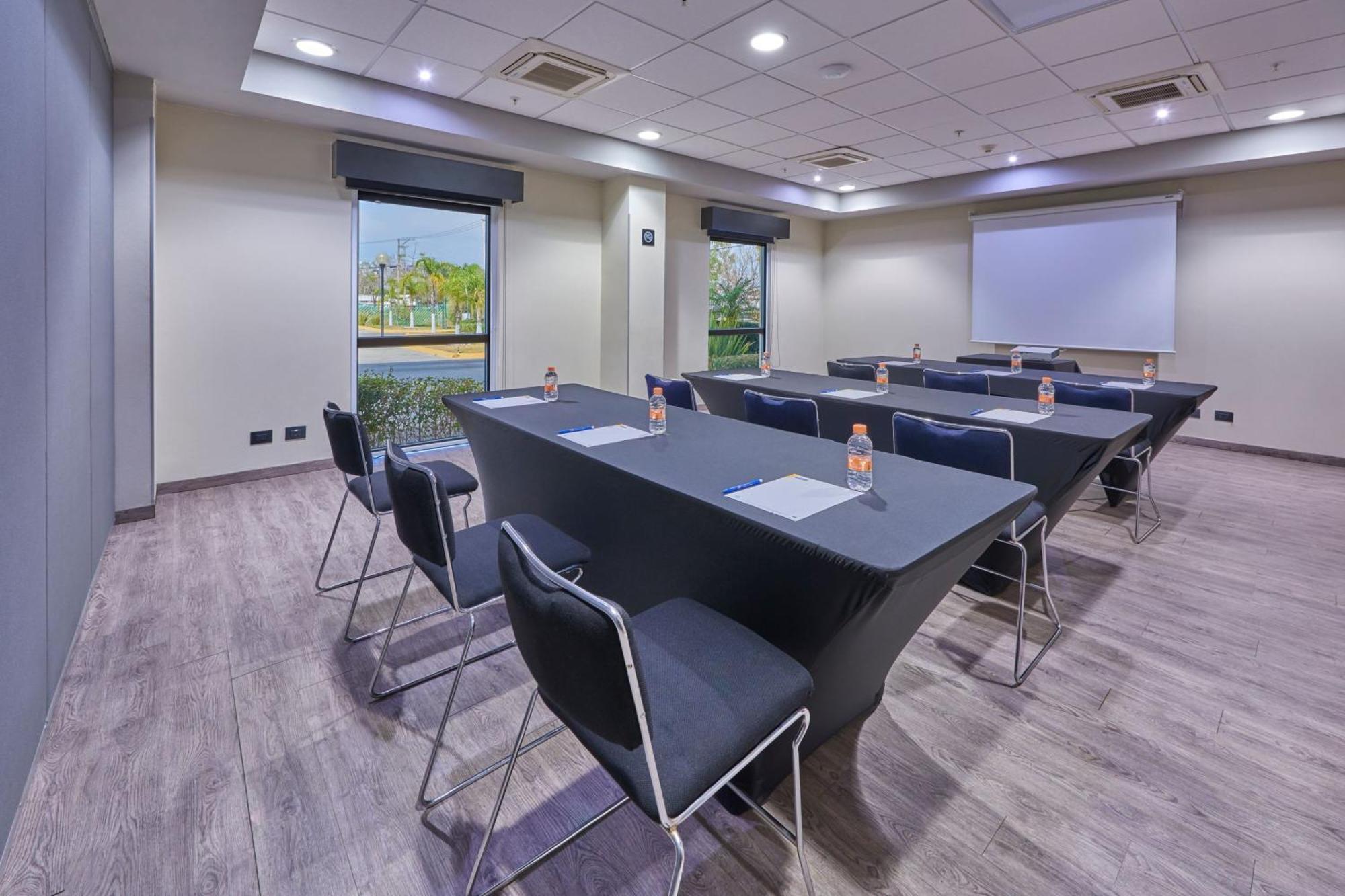 City Express By Marriott Salamanca Ngoại thất bức ảnh