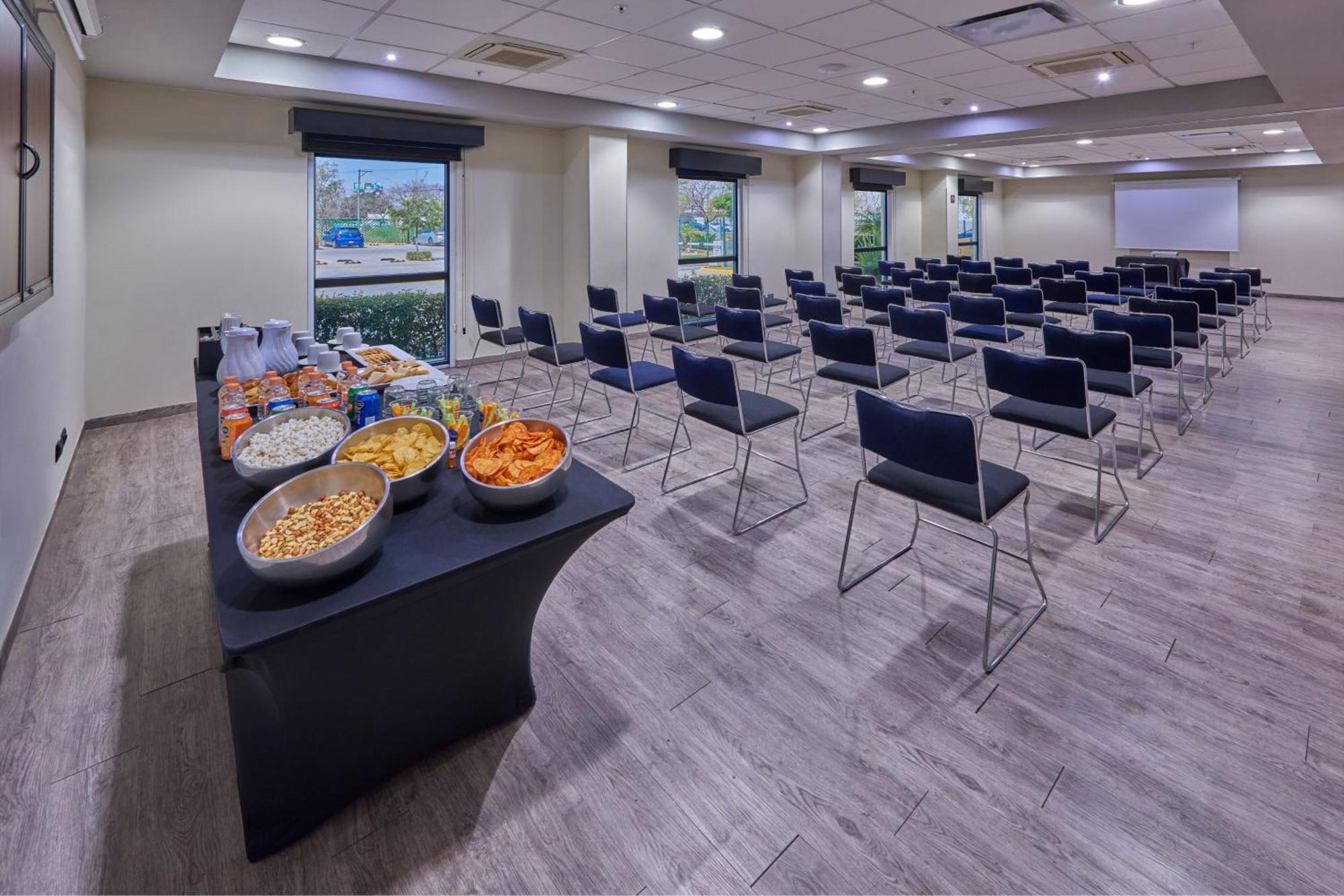 City Express By Marriott Salamanca Ngoại thất bức ảnh